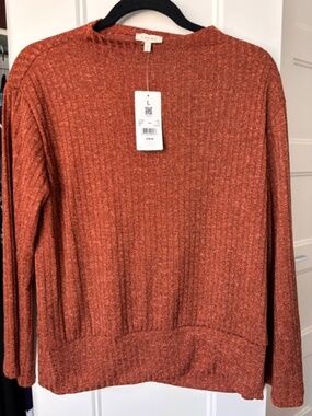 Laura mock neck top